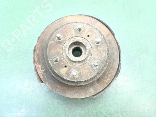 Left rear steering knuckle MITSUBISHI PAJERO III (V7_W, V6_W) 3.2 Di-D (V68W) | BP23560059M27 