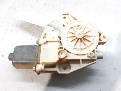 Right rear window motor MERCEDES-BENZ GLA-CLASS (X156) GLA 200 CDI / d (156.908) | BP10337811E22 