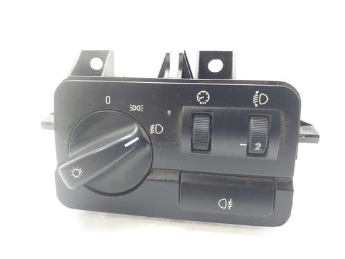 Used Headlight switch BMW 3 (E46) 320 d (136 hp) 15412035