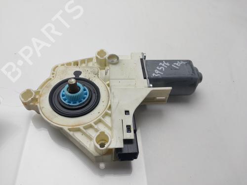 Used Left front window motor LAND ROVER DISCOVERY IV (L319) [2009-2018]  30863421