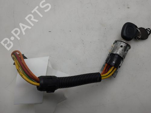 Used Ignition barrel Ignition barrel RENAULT MEGANE I (BA0/1_) 1.4 16V (BA0D, BA1H, BA0W, BA10) (95 hp) 33941813 33941813