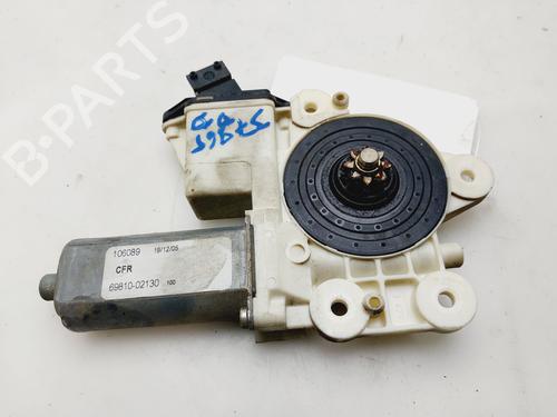 Used Right front window motor TOYOTA COROLLA (_E12_) 2.0 D-4D (CDE120_, CDE120R) (90 hp) 25789375