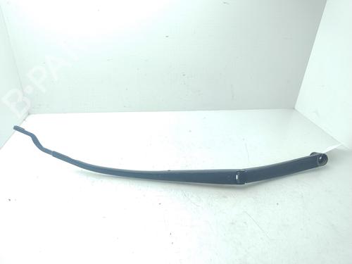 Used Front windshield wiper arm HYUNDAI i30 (GD) [2011-2026]  30601579