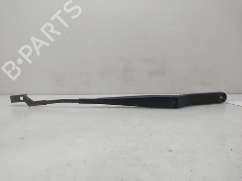 Used Front windshield wiper arm Front windshield wiper arm 37011122 37011122