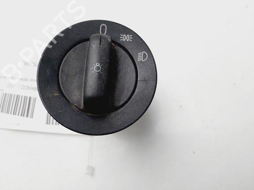 Used Headlight switch BMW 5 (E39) 525 tds (143 hp) 18661122