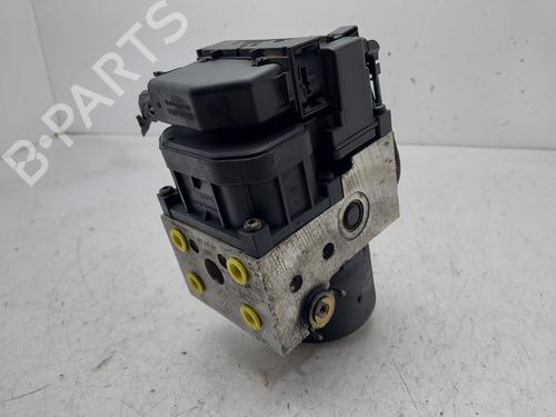Used ABS pump NISSAN ALMERA TINO (V10) 2.2 dCi (115 hp) 31636534