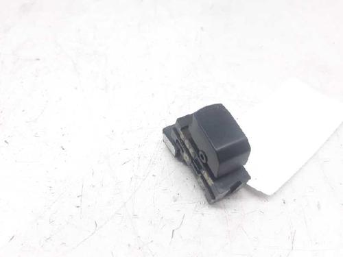 Pulsantiera anteriore destra SUZUKI SWIFT III (MZ, EZ) [2005-2025]  12401477