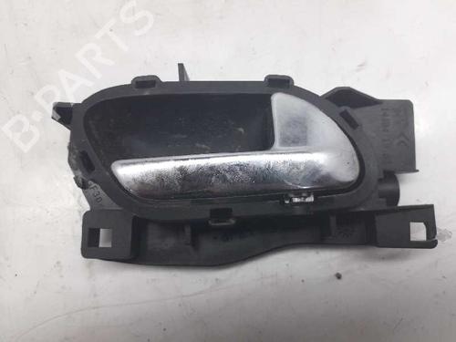Højre bagtil invendig håndtag PEUGEOT 407 (6D_) 2.0 (6DRFNB, 6DRFNE) (136 hp) 3304445