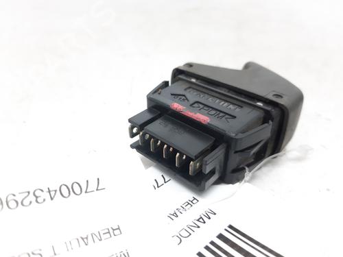 Fensterheberschalter rechts vorne RENAULT SCÉNIC I MPV (JA0/1_, FA0_) 1.6 (JA00, JA16, JA15, JA19, JA1V, JA2B, JA2C, JA0B,... | BP12403587I26 