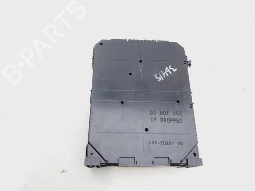 Fuse box PEUGEOT 3008 II SUV (MC_, MR_, MJ_, M4_) 1.5 BlueHDi 130 | BP22404572E1 