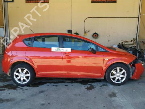 Rudehejsemotor bagstkærm højre SEAT LEON (1P1) 1.9 TDI | BP2884030E22 
