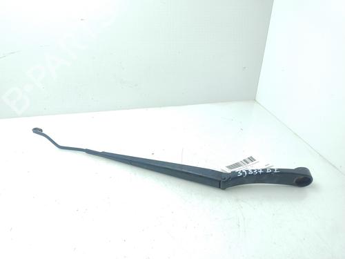 Used Front windshield wiper arm HYUNDAI ix35 (LM, EL, ELH) [2009-2016]  30601585