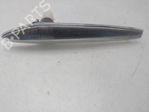 Used Right side indicator Right side indicator 38647949 38647949
