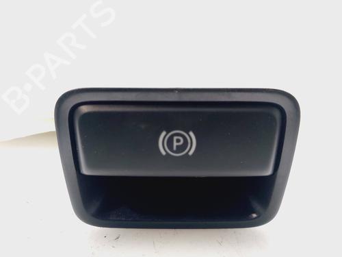 Used Hand brake MERCEDES-BENZ GLA-CLASS (X156) GLA 180 (156.942) (122 hp) 26947845