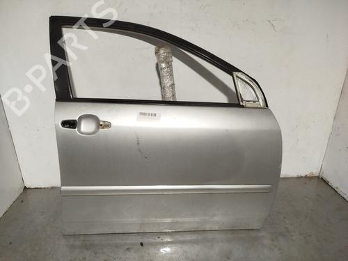Dør højre fortil TOYOTA COROLLA (_E12_) 1.4 D (NDE120_, NDE120R) (90 hp) 31885162