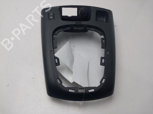 Console centrale RENAULT GRAND SCÉNIC III (JZ0/1_) [2009-2016]  32683701