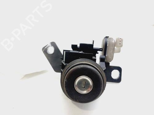Used Tailgate handle MERCEDES-BENZ A-CLASS (W168) A 140 (168.031, 168.131) (82 hp) 28091387