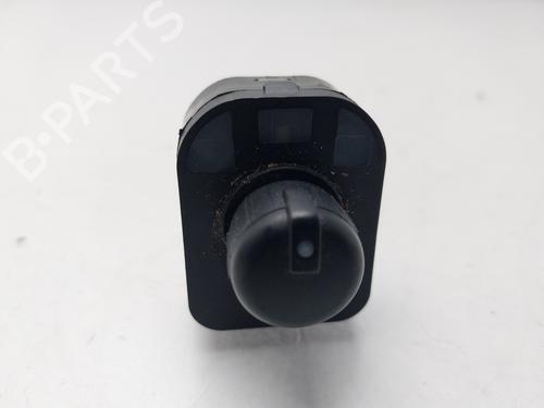 Mando retrovisor AUDI A1 (8X1, 8XK) 1.6 TDI (90 hp) 32714024