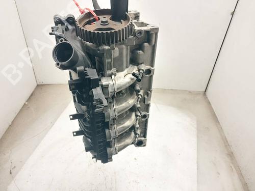Used Cylinder head Cylinder head PEUGEOT 207 (WA_, WC_) 1.6 HDi (109 hp) 40524272 40524272