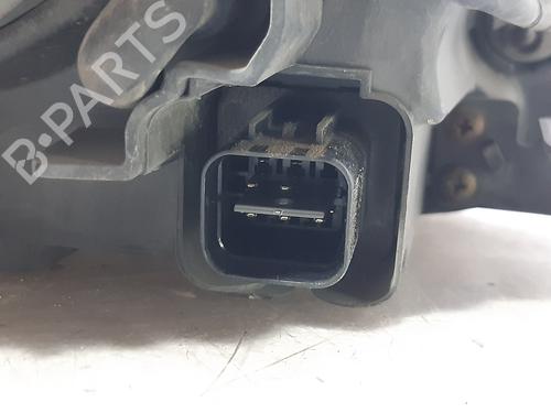 Left headlight KIA CARENS II MPV (FJ) 2.0 CRDi | BP10703048C28 
