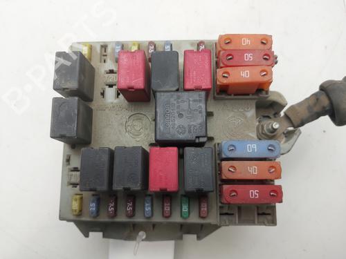 fuse-box-alfa-romeo-147-937_-2000-2001-2002-2003-2004-2005-2006-2007-2008-2009-2010-34181142 main image