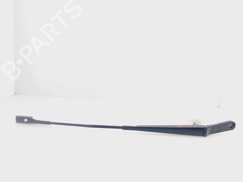Used Front windshield wiper arm AUDI Q3 (8UB, 8UG) [2011-2020]  28123407