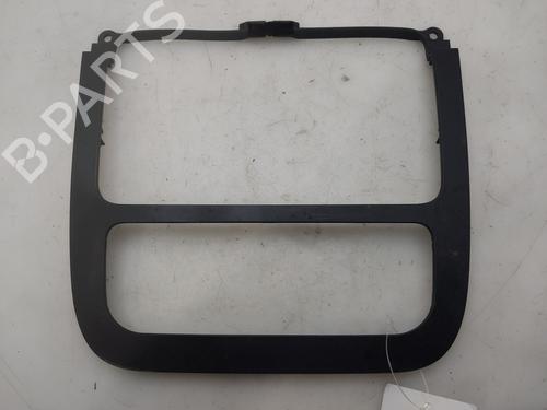 Mittelkonsole Mittelkonsole VW JETTA III (1K2) [2004-2013] 34352373 34352373