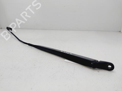 Used Front windshield wiper arm RENAULT CLIO III (BR0/1, CR0/1) [2005-2014]  31060402