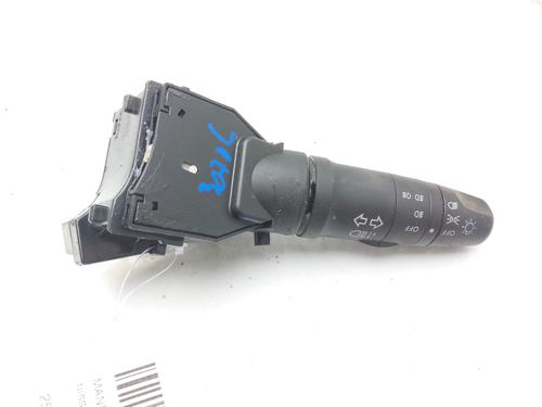 Used Headlight switch NISSAN PRIMERA (P12) 2.2 Di (126 hp) 12421470