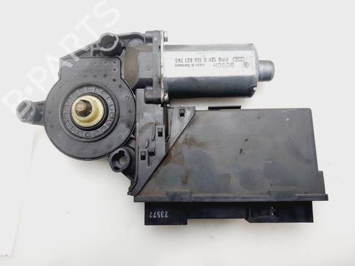 Used Left front window motor AUDI A4 B7 (8EC) 2.0 TDI 16V (140 hp) 30974378