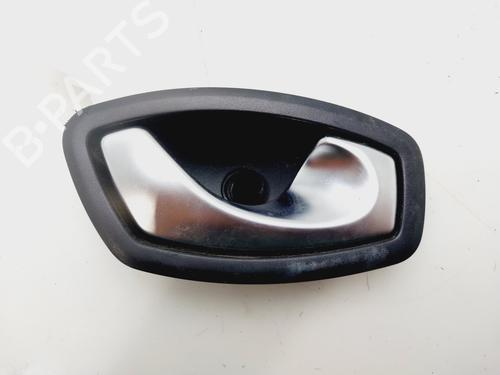 Używane Klamka wewnętrzna drzwi przednich prawych RENAULT CAPTUR I (J5_, H5_) [2013-2025]  29472194