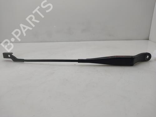 Used Front windshield wiper arm Front windshield wiper arm 34505209 34505209