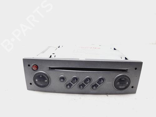Used Radio RENAULT GRAND SCÉNIC II (JM0/1_) 2.0 dCi (JM1K) (150 hp) 21586147