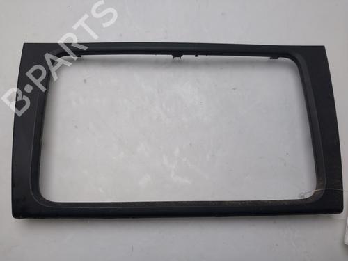Used Middle console Middle console 38335971 38335971