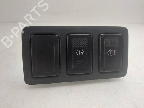 Used Switch Switch SUZUKI GRAND VITARA II (JT, TE, TD) 1.9 DDiS All-wheel Drive (JT419, TD44, JB419WD, JB419XD,... (129 hp) 40182299 40182299