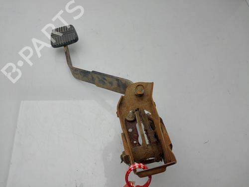 Used Clutch pedal FORD MAVERICK (UDS, UNS) 2.7 TD (100 hp) 30581537