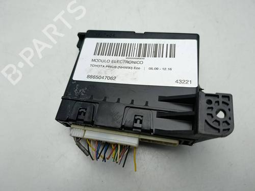 Used Electronic module Electronic module TOYOTA PRIUS (_W3_) 1.8 Hybrid (ZVW3_) (99 hp) 40182459 40182459