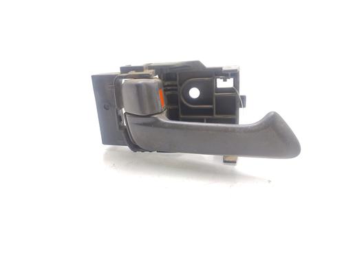 Venstre foran invendig håndtak ISUZU RODEO Closed Off-Road Vehicle [1997-2004]  26596178