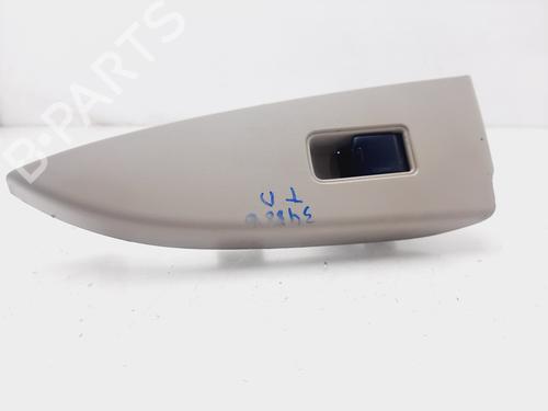 Used Right rear window switch SUBARU LEGACY V Estate (BR) [2008-2014]  26572584