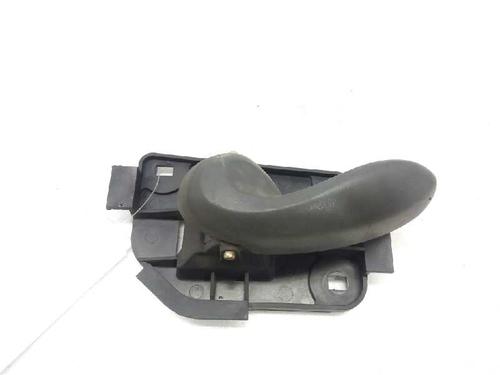 Used Front left interior door handle FIAT PUNTO (188_) 1.9 JTD 80 (188.237, .257, .337, .357) (80 hp) 3339187
