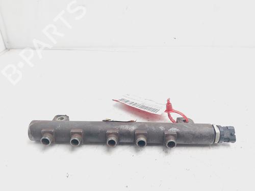 Used Injection rail FIAT DOBLO MPV (119_, 223_) 1.9 JTD (105 hp) 19101834