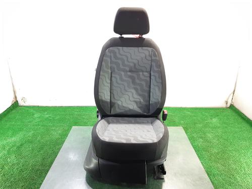 Asiento delantero derecho SKODA FABIA II (542) 1.4 TDI (70 hp) 6R4881106AC | 6R4881106AC |