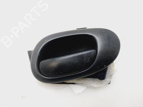 Høyre foran invendig håndtak PEUGEOT 206 Hatchback (2A/C) 1.4 HDi eco 70 (68 hp) 28373779
