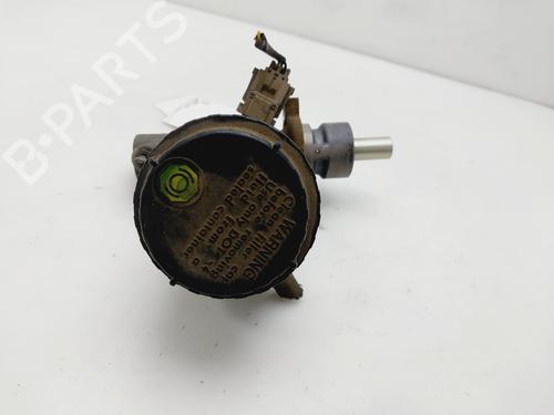 Brake master cylinder VOLVO V40 Estate (645) 1.8 i | BP28372797M77 