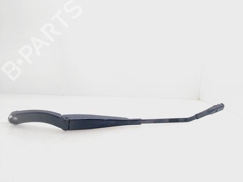 Used Front windshield wiper arm AUDI A3 (8V1, 8VK) 2.0 TDI (150 hp) 26734141