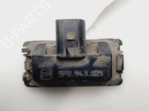 Licence plate light SEAT LEON (1M1) | BP32335821I40