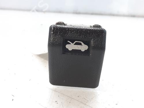 Used Hood lock MITSUBISHI PAJERO III (V7_W, V6_W) 3.2 Di-D (V68W) (160 hp) 14002213