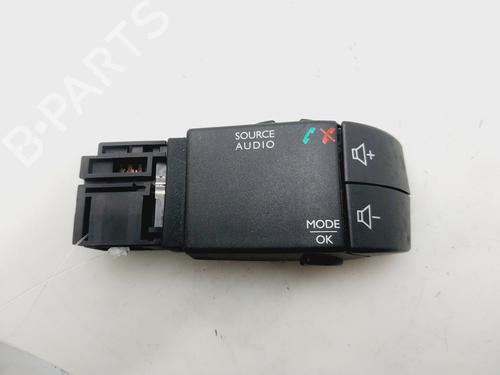 switch-renault-clio-iv-bh_-2012-2013-2014-2015-2016-2017-2018-2019-2020-2021-32986241 main image