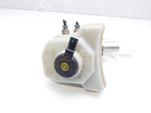 Used Brake master cylinder LAND ROVER RANGE ROVER SPORT II (L494) 3.0 TDV6 4x4 (258 hp) 12417187