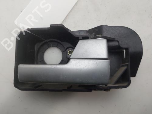 Højre fortil invendig håndtag Højre fortil invendig håndtag FORD MONDEO III (B5Y) 2.0 16V TDDi / TDCi (115 hp) 36513819 36513819